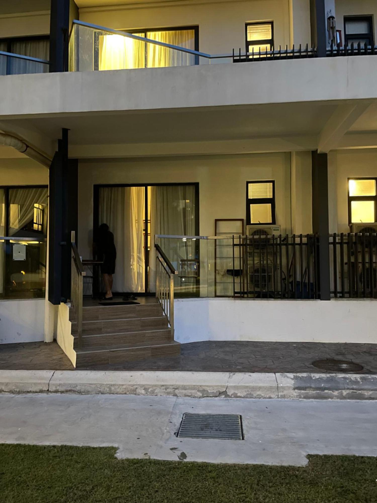 Timur Bay Groundfloor Pool & Seaview Kuantan Exteriör bild
